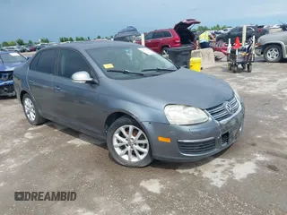 2010 Volkswagen Jetta Limited Edition z VIN 3VWRX7AJ7AM155675, wystawiony jako IAAI lot #42477253 z przebiegiem 184 597 mil mil oraz . Historia ofert i sprzedaży dostępna na DreamBid. Obrazek 1.