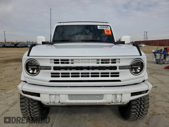 2021 Ford Bronco with VIN 1FMEE5BH5MLB03650, listed as a Copart auction lot 43584385 with 12,104 mi miles and Salvage Title. Bid and sale history available at DreamBid. Image 5.