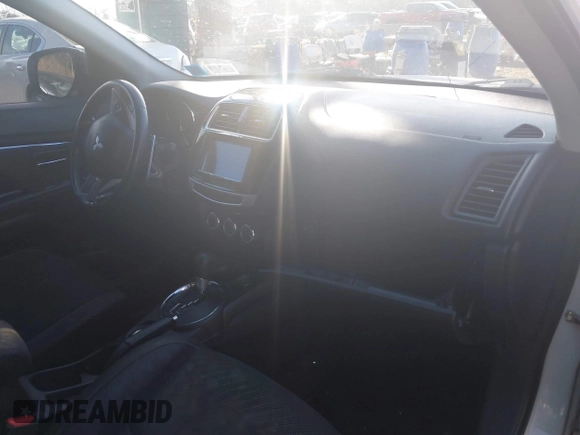 2015 Mitsubishi Outlander Sport 2.4 GT with VIN 4A4AR4AW2FE032859, listed as a IAAI auction lot 41688091 with 200,394 mi miles. Bid and sale history available at carsss.com. Image 5.