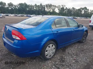 2011 Mercury Milan z VIN 3MEHM0HA6BR602083, wystawiony jako IAAI lot #40240212 z przebiegiem 119 000 mil mil oraz . Historia ofert i sprzedaży dostępna na DreamBid. Obrazek 4.