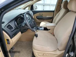 2016 Kia Sedona LX with VIN KNDMB5C17G6091577, listed as a Copart auction lot 61692944 with 113,937 mi miles and Salvage Title. Bid and sale history available at carsss.com. Image 7.