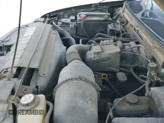 2003 Ford F-150 XL с VIN 1FTRX172X3KA46332, выставлен на аукционе IAAI как лот 43227476 с пробегом Не указан миль и . История ставок и продаж доступна на DreamBid. Изображение 12.