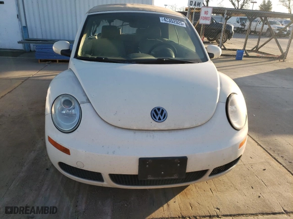 2007 Volkswagen New Beetle Convertible S with VIN 3VWPG31Y17M414814, listed as a Copart auction lot 42352925 with 111,204 mi miles and Non Repairable. Bid and sale history available at carsss.com. Image 5.