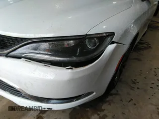 2015 Chrysler 200 Limited with VIN 1C3CCCAB9FN708205, listed as a IAAI auction lot 41946588 with 166,372 mi miles. Bid and sale history available at carsss.com. Image 12.