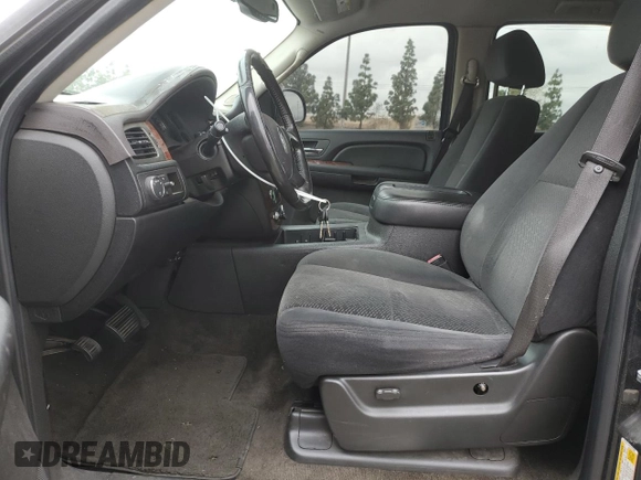 2007 Chevrolet Tahoe LT z VIN 1GNFC13047R276388, wystawiony jako Copart lot #53469155 z przebiegiem Nie podano mil oraz Szkoda całkowita • Salvage title. Historia ofert i sprzedaży dostępna na DreamBid. Obrazek 7.