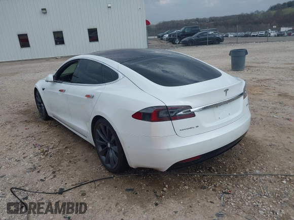 2017 Tesla Model S 100D z VIN 5YJSA1E29HF204797, wystawiony jako IAAI lot #41760296 z przebiegiem 92 587 mil mil oraz . Historia ofert i sprzedaży dostępna na DreamBid. Obrazek 3.
