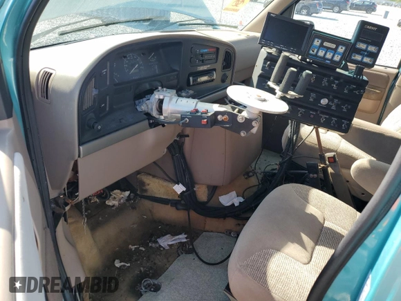 1994 Ford Econoline Cargo with VIN 1FMEE11N8RHA97630, listed as a Copart auction lot 52912205 with Not Provided miles and Clean Title. Bid and sale history available at DreamBid. Image 8.