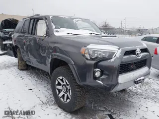 2019 Toyota 4Runner SR5 with VIN JTEBU5JR6K5639752, listed as a IAAI auction lot 41737523 with 85,173 mi miles. Bid and sale history available at carsss.com. Image 1.