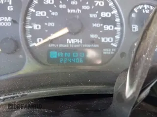 2001 Chevrolet Tahoe LT with VIN 1GNEC13T71R212889, listed as a IAAI auction lot 41917362 with 224,406 mi miles and . Bid and sale history available at DreamBid. Image 7.