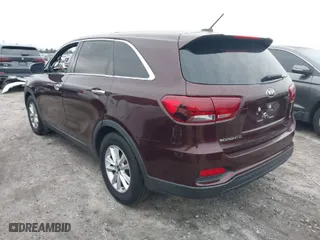 2020 Kia Sorento LX V6 with VIN 5XYPG4A55LG633717, listed as a IAAI auction lot 41594355 with 1 mi miles. Bid and sale history available at carsss.com. Image 3.
