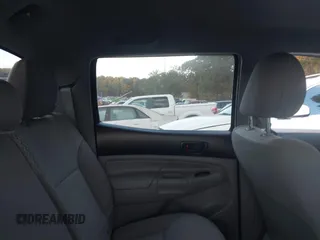 2014 Toyota Tacoma PreRunner with VIN 3TMJU4GN3EM162405, listed as a IAAI auction lot 40807077 with 103,298 mi miles. Bid and sale history available at carsss.com. Image 8.
