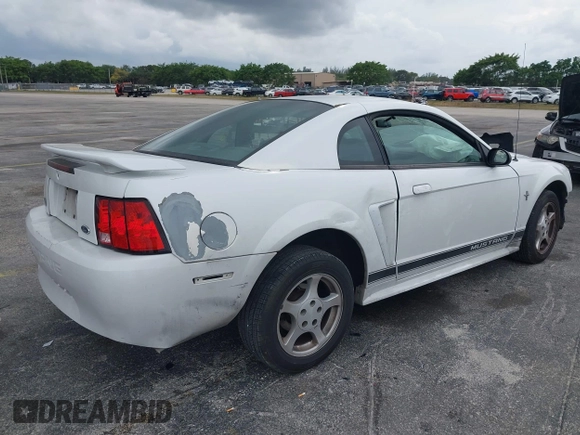 2002 Ford Mustang Standard with VIN 1FAFP40472F130590, listed as a IAAI auction lot 41762260 with 1 mi miles. Bid and sale history available at carsss.com. Image 4.
