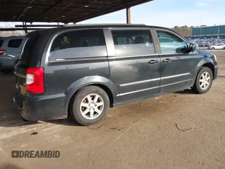 2012 Chrysler Town & Country Touring z VIN 2C4RC1BG2CR159420, wystawiony jako IAAI lot #41035284 z przebiegiem 142 529 mil mil oraz . Historia ofert i sprzedaży dostępna na DreamBid. Obrazek 4.