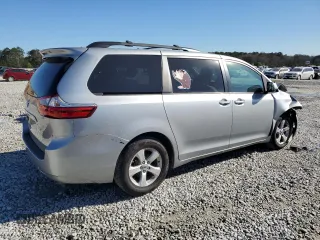 2017 Toyota Sienna LE Auto Access Seat с VIN 5TDKZ3DC1HS768261, выставлен на аукционе Copart как лот 49457495 с пробегом 154 535 миль миль и Списание • Salvage title. История ставок и продаж доступна на DreamBid. Изображение 3.