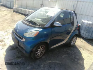 2009 Smart fortwo Passion with VIN WMEEK31XX9K284673, listed as a IAAI auction lot 36217688 with 80,726 mi miles and . Bid and sale history available at DreamBid. Image 2.