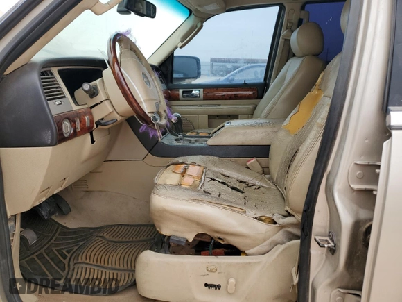 2006 Lincoln Navigator Luxury with VIN 5LMFU27516LJ14603, listed as a Copart auction lot 42314215 with 243,290 mi miles and Clean Title. Bid and sale history available at carsss.com. Image 7.