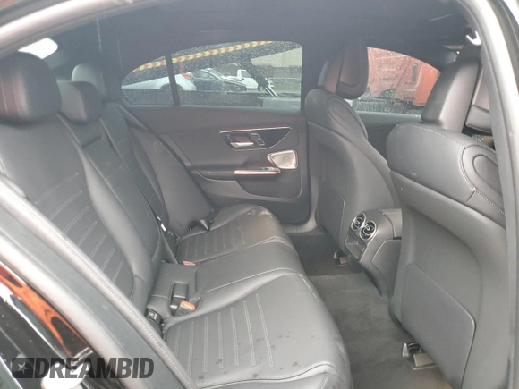 2024 Mercedes-Benz C 300 z VIN W1KAF4GB7RR208375, wystawiony jako Copart lot #69190394 z przebiegiem 4 670 mil mil oraz Szkoda całkowita • Salvage title. Historia ofert i sprzedaży dostępna na DreamBid. Obrazek 10.