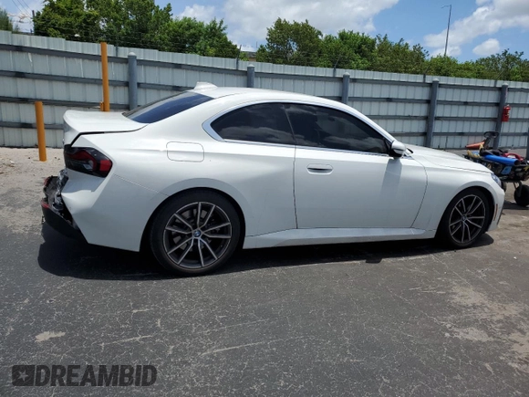 2022 BMW 2 Series 230i with VIN 3MW23CM07N8C54729, listed as a Copart auction lot 61534375 with 40,151 mi miles and Salvage title. Bid and sale history available at DreamBid. Image 3.