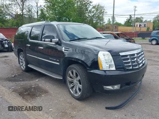 2011 Cadillac Escalade ESV Luxury с VIN 1GYS4HEF2BR114809, выставлен на аукционе IAAI как лот 42298539 с пробегом 168 032 миль миль и . История ставок и продаж доступна на DreamBid. Изображение 1.