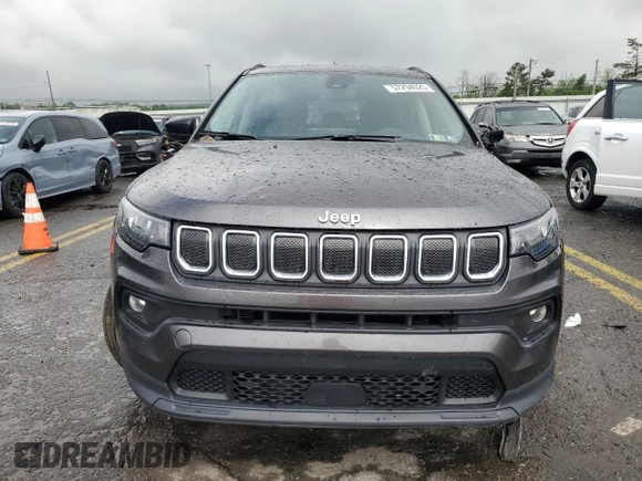 2022 Jeep Compass Latitude Lux с VIN 3C4NJDFB4NT170410, выставлен на аукционе Copart как лот 57294025 с пробегом 30 776 миль миль и Списание • Salvage title. История ставок и продаж доступна на DreamBid. Изображение 5.