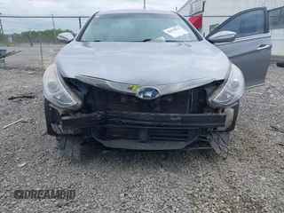 2014 Hyundai Sonata Limited with VIN KMHEC4A48EA116629, listed as a IAAI auction lot 42070212 with 95,295 mi miles and . Bid and sale history available at carsss.com. Image 6.