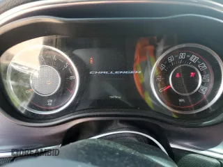 2016 Dodge Challenger SXT z VIN 2C3CDZAG8GH176838, wystawiony jako Copart lot #54515285 z przebiegiem 150 752 mil mil oraz Szkoda całkowita • Salvage title. Historia ofert i sprzedaży dostępna na DreamBid. Obrazek 9.