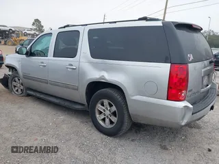 2014 GMC Yukon XL SLT with VIN 1GKS1KE08ER188302, listed as a IAAI auction lot 41531485 with 196,810 mi miles. Bid and sale history available at carsss.com. Image 3.