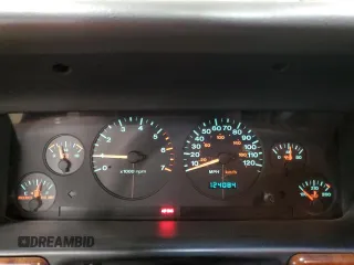1998 Jeep Grand Cherokee Laredo with VIN 1J4GZ58S3WC207166, listed as a Copart auction lot 84243704 with 124,084 mi miles and Salvage Title. Bid and sale history available at carsss.com. Image 9.