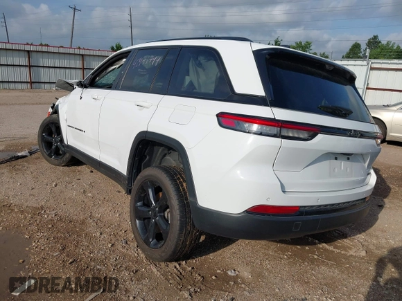 2023 Jeep Grand Cherokee Limited with VIN 1C4RJGBG2PC502847, listed as a IAAI auction lot 42471744 with 33,310 mi miles and . Bid and sale history available at DreamBid. Image 3.