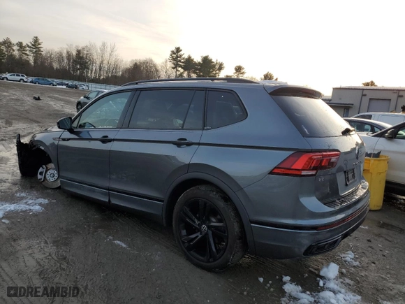 2023 Volkswagen Tiguan SE R-Line Black with VIN 3VV8B7AX8PM070954, listed as a Copart auction lot 86703764 with 29,020 mi miles and Salvage Title. Bid and sale history available at carsss.com. Image 2.