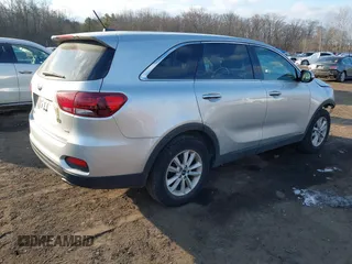 2020 Kia Sorento LX with VIN 5XYPGDA39LG648252, listed as a IAAI auction lot 41415625 with 56,330 mi miles. Bid and sale history available at carsss.com. Image 4.