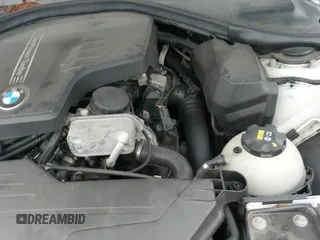 2015 BMW 4 Series 428i xDrive z VIN WBA4A7C54FD414640, wystawiony jako IAAI lot #39901472 z przebiegiem 92 313 mil mil oraz . Historia ofert i sprzedaży dostępna na DreamBid. Obrazek 12.