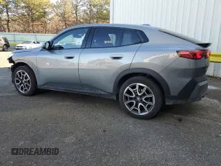2025 BMW X2 xDrive28i with VIN WBX63GM08S5040940, listed as a Copart auction lot 88112405 with 12,711 mi miles and Clean Title. Bid and sale history available at carsss.com. Image 2.