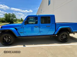 2024 Jeep Gladiator Sport S with VIN 1C6HJTAG0RL123040, listed as a IAAI auction lot 42628429 with 15,046 mi miles and . Bid and sale history available at DreamBid. Image 6.