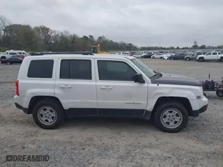 2014 Jeep Patriot Sport with VIN 1C4NJPBAXED504895, listed as a IAAI auction lot 41837883 with 272,331 mi miles. Bid and sale history available at carsss.com. Image 13.