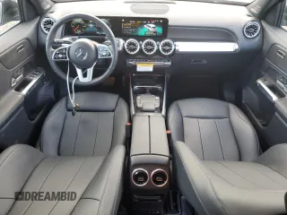 2022 Mercedes-Benz EQB 300 z VIN W1N9M0KB4NN011385, wystawiony jako Copart lot #39810324 z przebiegiem 12 336 mil mil oraz . Historia ofert i sprzedaży dostępna na DreamBid. Obrazek 8.
