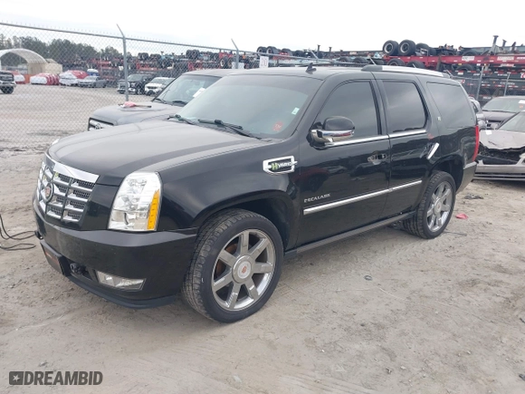 2013 Cadillac Escalade Hybrid with VIN 1GYS4EEJXDR123523, listed as a IAAI auction lot 41297183 with 98,248 mi miles. Bid and sale history available at carsss.com. Image 18.