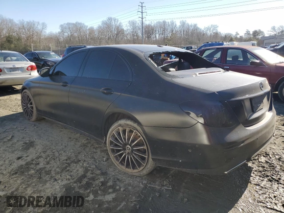 2018 Mercedes-Benz E 300 z VIN WDDZF4KB3JA304789, wystawiony jako Copart lot #46214295 z przebiegiem 100 543 mil mil oraz Szkoda całkowita • Salvage title. Historia ofert i sprzedaży dostępna na DreamBid. Obrazek 2.