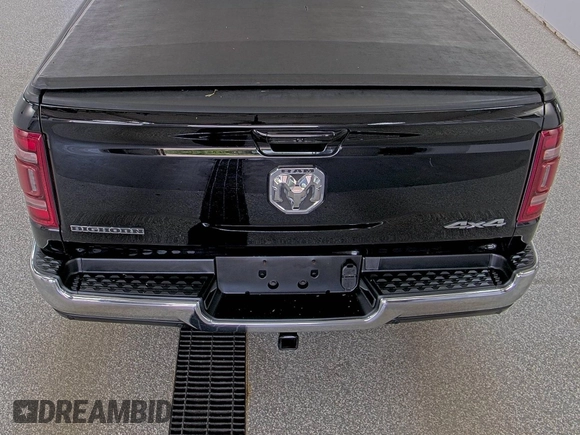 2022 Ram 1500 Big Horn z VIN 1C6RRFFG3NN179009, wystawiony jako IAAI lot #42521052 z przebiegiem 60 189 mil mil oraz . Historia ofert i sprzedaży dostępna na DreamBid. Obrazek 34.