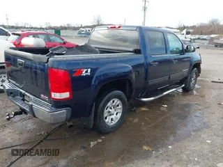 2008 GMC Sierra 1500 Work Truck z VIN 2GTEK13M981128659, wystawiony jako IAAI lot #41581536 z przebiegiem 241 671 mil mil oraz . Historia ofert i sprzedaży dostępna na DreamBid. Obrazek 4.