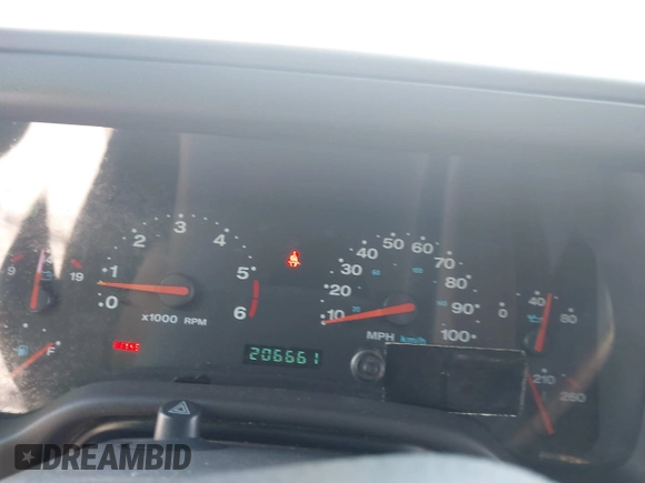2002 Jeep Wrangler Sport z VIN 1J4FA49S62P731507, wystawiony jako IAAI lot #42584222 z przebiegiem 206 661 mil mil oraz . Historia ofert i sprzedaży dostępna na DreamBid. Obrazek 7.