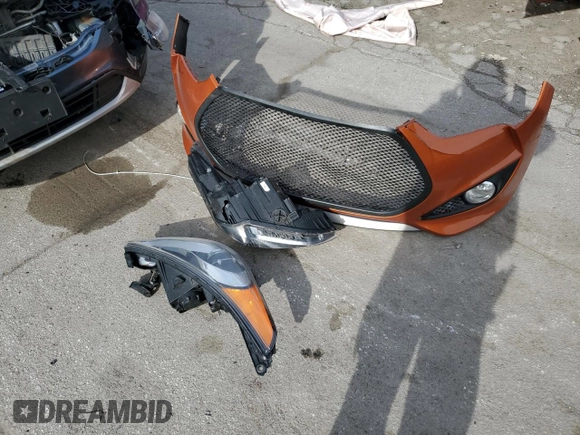 2013 Hyundai Veloster Turbo w/Black Int with VIN KMHTC6AE2DU173885, listed as a Copart auction lot 76492614 with 63,176 mi miles and Salvage Title. Bid and sale history available at carsss.com. Image 12.