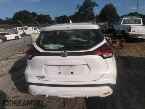 2022 Nissan Kicks S z VIN 3N1CP5BV7NL522054, wystawiony jako IAAI lot #42445264 z przebiegiem 42 648 mil mil oraz . Historia ofert i sprzedaży dostępna na DreamBid. Obrazek 16.