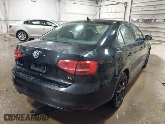 2015 Volkswagen Jetta SE с VIN 3VWD17AJ2FM267464, выставлен на аукционе IAAI как лот 41538172 с пробегом 113 454 миль миль и . История ставок и продаж доступна на DreamBid. Изображение 4.