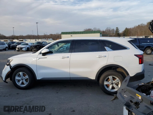 2023 Kia Sorento LX with VIN 5XYRGDLC1PG210241, listed as a Copart auction lot 46866725 with 28,960 mi miles and Clean Title. Bid and sale history available at carsss.com. Image 2.