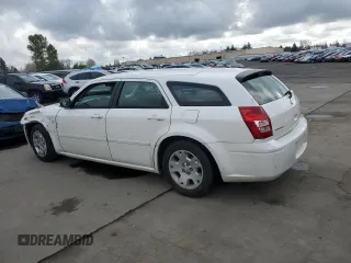 2006 Dodge Magnum z VIN 2D4FV47T86H417070, wystawiony jako Copart lot #49451354 z przebiegiem 197 929 mil mil oraz Szkoda całkowita • Salvage title. Historia ofert i sprzedaży dostępna na DreamBid. Obrazek 2.