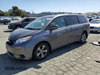 2016 Toyota Sienna LE AAS с VIN 5TDKK3DC5GS751871, выставлен на аукционе Copart как лот 57846155 с пробегом 11 387 миль миль и Списание • Salvage title. История ставок и продаж доступна на DreamBid. Изображение 1.