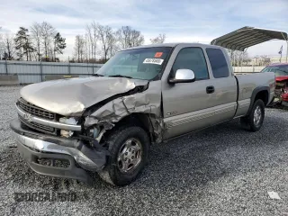 2001 Chevrolet Silverado 1500 LS with VIN 2GCEK19T311119072, listed as a Copart auction lot 45878565 with 184,764 mi miles and Salvage Title. Bid and sale history available at carsss.com. Image 1.