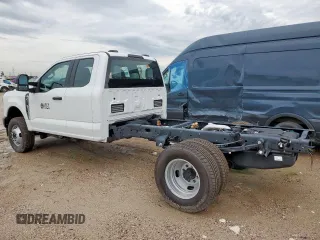 2025 Ford F-350 with VIN 1FD8X3HN8SEC33741, listed as a Copart auction lot 59874165 with Not provided miles and Salvage title. Bid and sale history available at DreamBid. Image 2.
