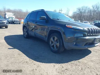2017 Jeep Cherokee Latitude with VIN 1C4PJMCS3HW509282, listed as a IAAI auction lot 41754510 with 87,305 mi miles. Bid and sale history available at carsss.com. Image 18.